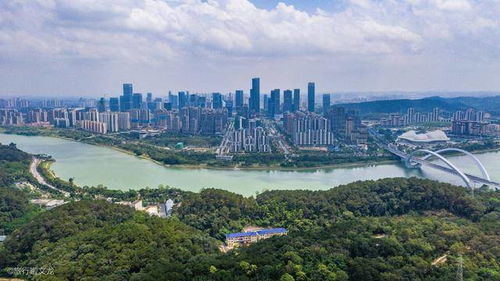 廣西南寧市內的5a景區青秀山,藏著個東盟友誼園,這里比我想的大