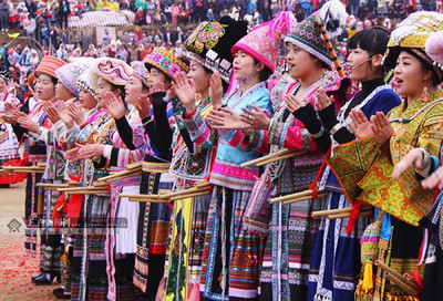 隆林坡會:苗族跳坡節盛世歡騰