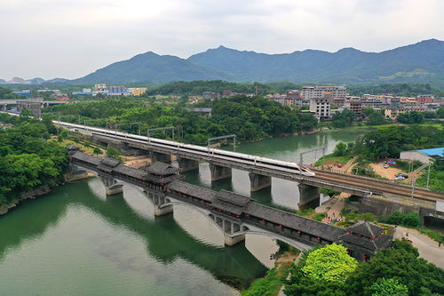 當代廣西網 廣西桂林 建立信用承諾體系 讓游客放心游